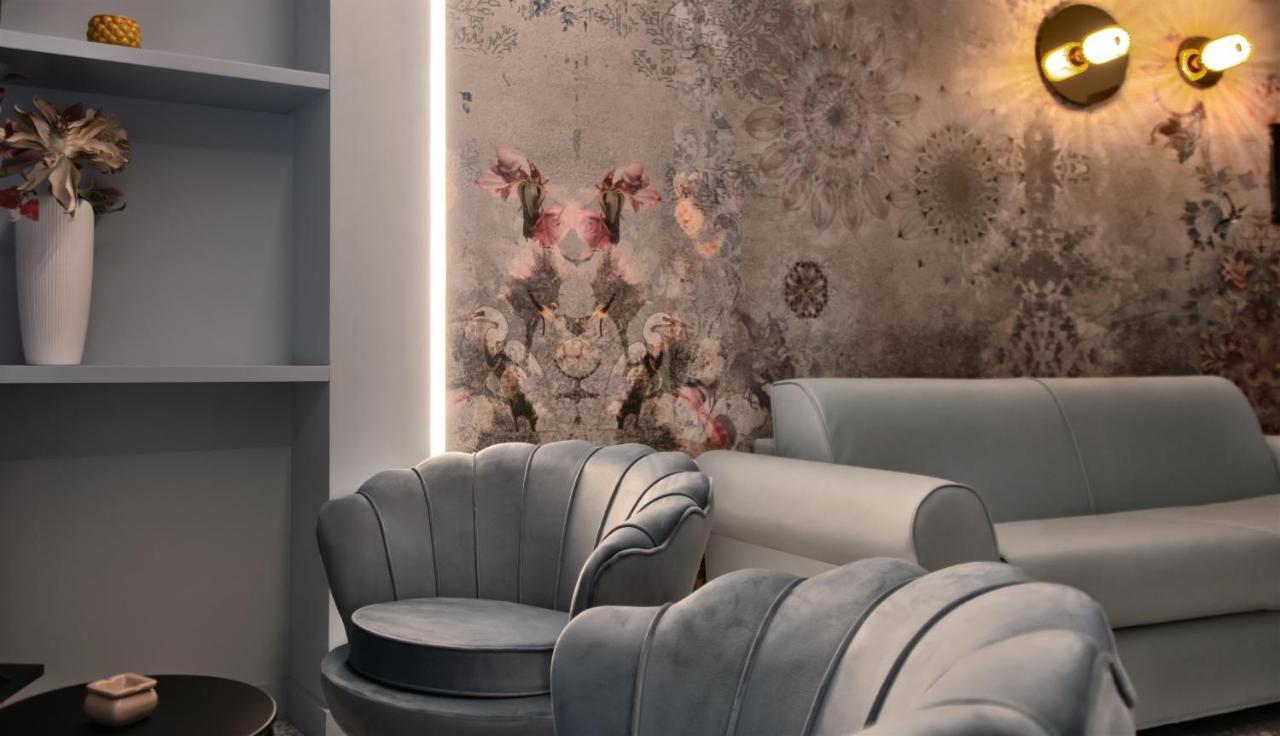 Lady Rose Hotel Napoli Eksteriør billede