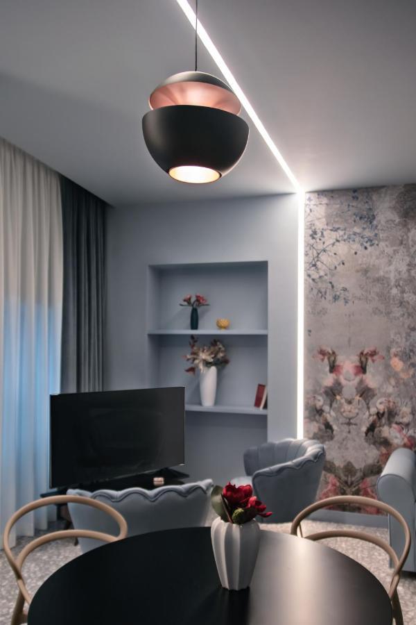 Lady Rose Hotel Napoli Eksteriør billede